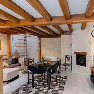 Appartement La Cour De, Crémieu